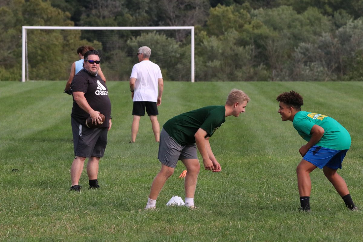 mdjones_13's tweet photo. More @SJCPAthletics practice .. @SJCPrep @PeteBeachBall https://t.co/aUQN9AWrE5