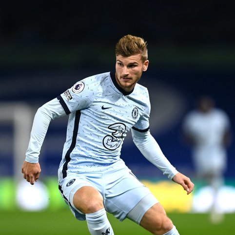 Werner was sharp and did everything that was asked of him. Making runs behind, pushing down the wing, etc. The lack of chances was down to the lack of creativity from midfield and RLC’s bad passing (again). Won the penalty for us through his burst of pace. (7/n)