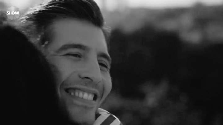 yaseminsi_'s tweet photo. Hayatı boyunca üzüntüden, sevgisizlikten ağlayan Karaca Kocovalı'yı ilk defa mutluluktan ağlatan Azer Kurtuluş ❤️

#AzKar #Çukur #EceYaşar #CihangirCeyhan https://t.co/03DUlcAwRu