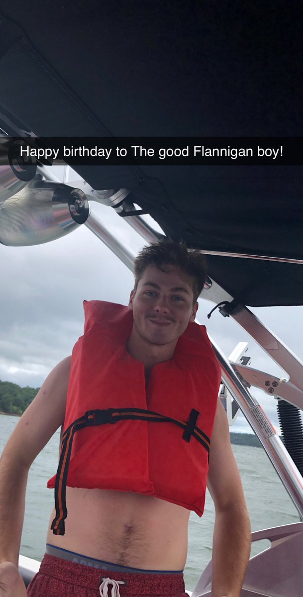 jmfoust's tweet photo. Ahhhhh, the good Flanigan boy. Happy 21st to you, big guy! @flanigan_hunter https://t.co/6OZUA4KQad