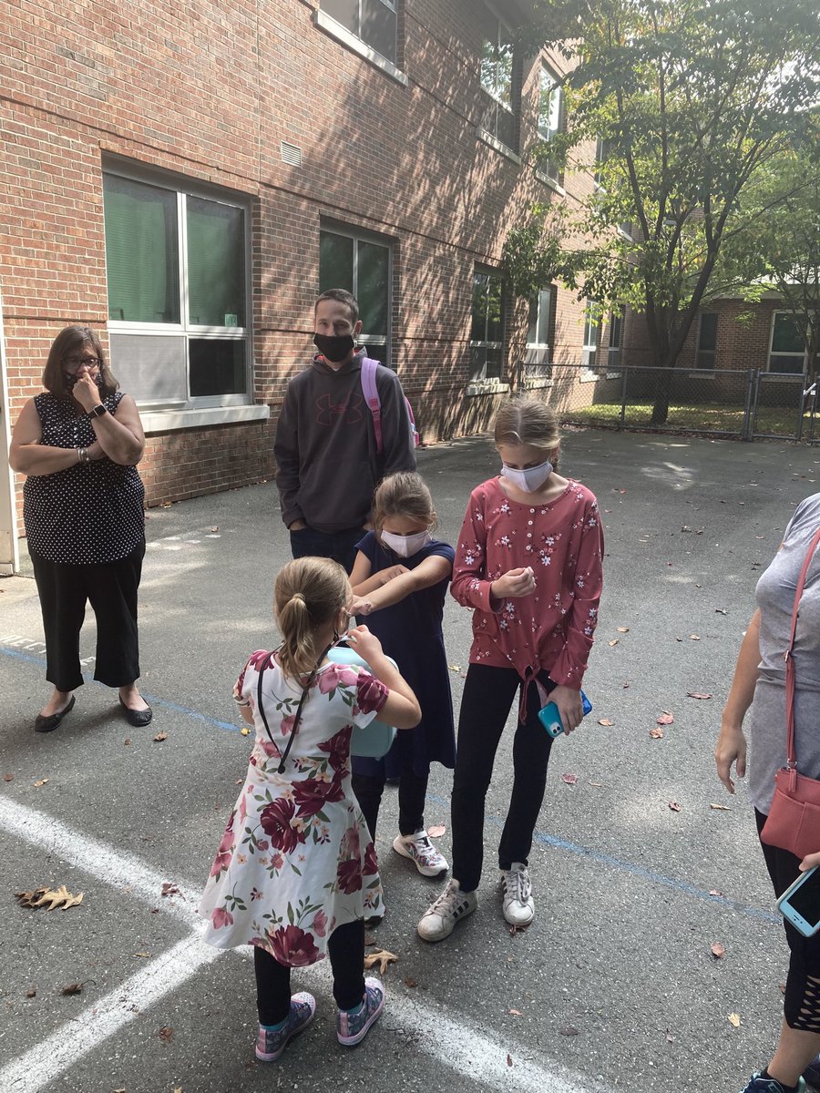 HarrisSchool039's tweet photo. Great start for the Class of 2033!!! https://t.co/g2DoNdQiAS