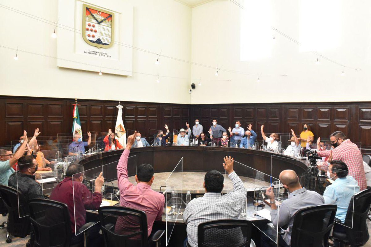 En Sesión Extraordinaria de Cabildo aprobamos la regularización de la ahora colonia Las Tres Reinas. Gracias Cabildo por su trabajo y al equipo de Sindicatura y la Secretaría del Ayuntamiento por su gestión para hacer posible este gran logro.