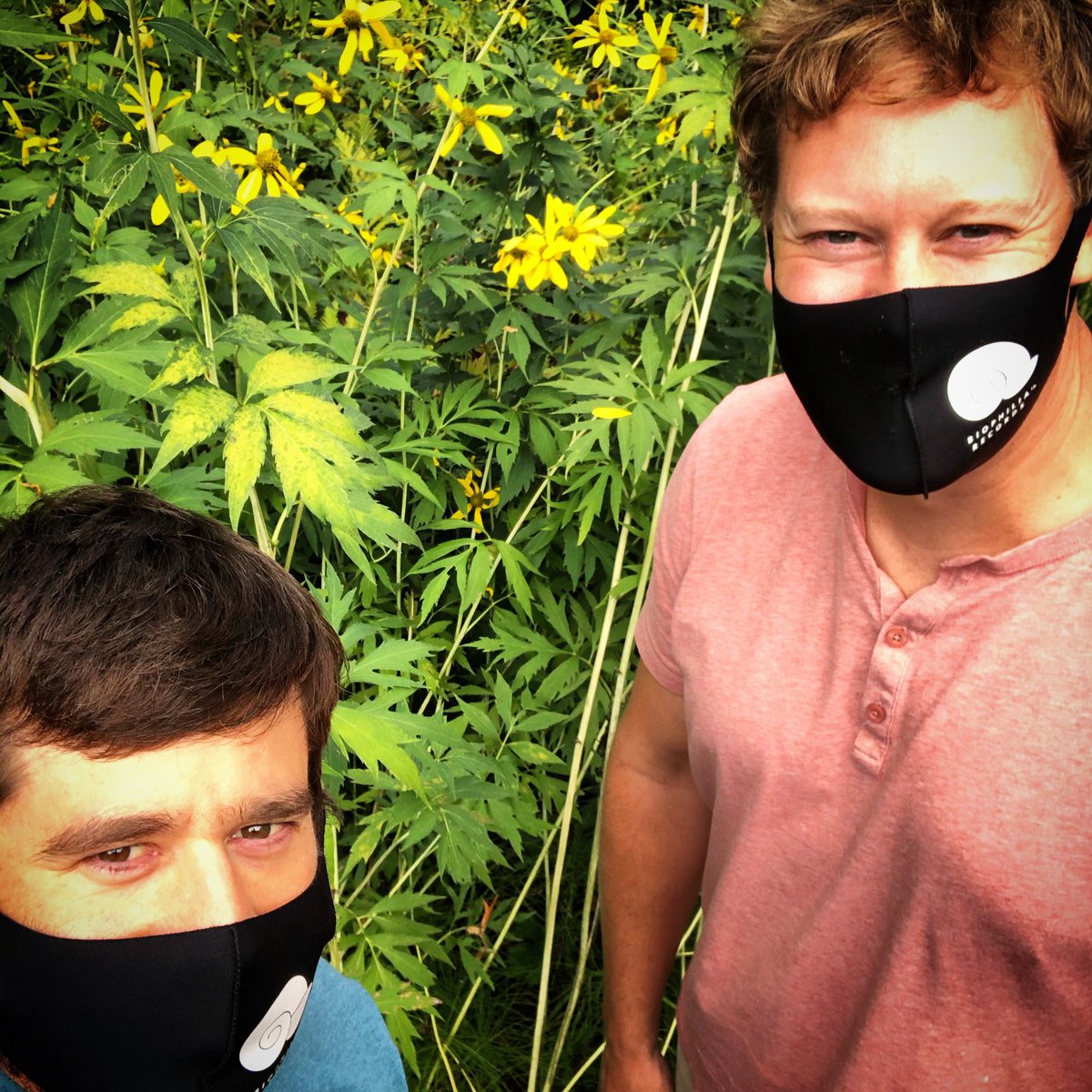 Recording a set today at <a href="/NYBG/">New York Botanical Garden</a> for #ClimateWeekNYC! Dig these @BiophiliaRecord masks keeping us safe!