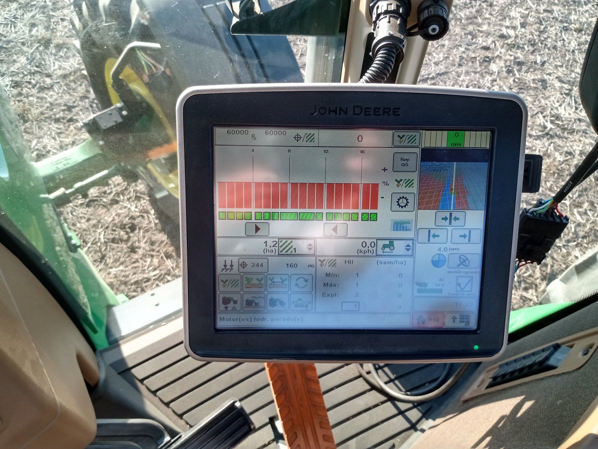 LattanziMauri's tweet photo. La tecnología nos ayuda a tomar desiciones más rápido , pero debemos chequear si lo que dice el monitor coincide con lo que se ve en el suelo !!!!! En este caso perfecta la calibración según el ambiente!!!! https://t.co/uFc2sdzHax