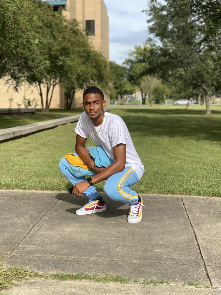 CaliiiJayy's tweet photo. Southern royalty ๐ at itโs finest!
Let me show โem how these Cali ๐๐boys do it! #SU23 #SouthernMade https://t.co/Q5RYEzEVvC