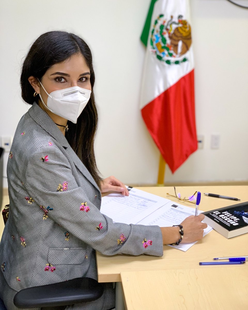 GeraldinePonceM's tweet photo. Ya firmé a favor de la #Consulta para el #JuicioAExPresidentes. Mañana es el último día para firmar, acude hoy! 
Este es el primer paso. Que la justicia se vea en todos los niveles, de lograrlo sería histórico🇲🇽 https://t.co/xNrqdJX2Uz