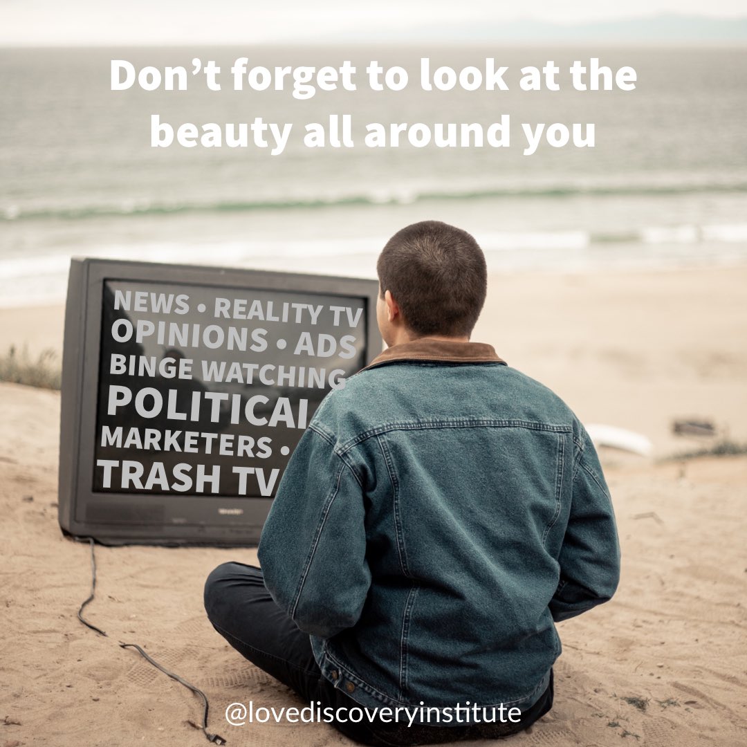 carolinapataky's tweet photo. Don’t get lost in the stories of others. Get started on the process of creating your own. Look around and don’t let the world pass you by. #liveyourbestlife #turnoffthetv #enjoythemoment #mentalhealth #lovediscovery #psychology #psychotherapy #getconnected #loveisallaround https://t.co/xS8c9GWOHi