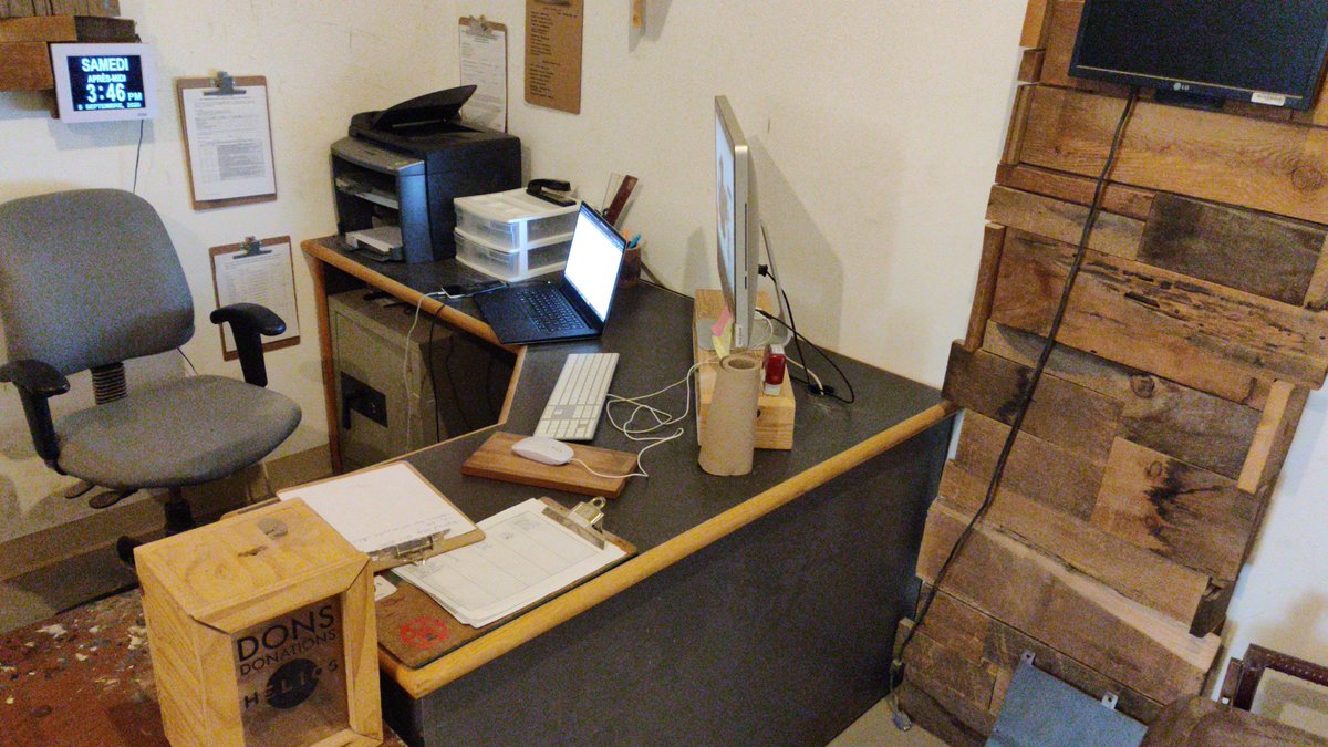 heliosmakers's tweet photo. The shop is clean, now let's get organized!We want to bring our Makerspace to the next level!We are looking for someone who will bring energy to the front desk. If you feel like this sounds like you,shoot us an email at info@heliosmakerspace.ca. https://t.co/hWwjuw4LOj