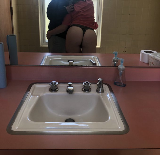 Come watch us play😉 #Lesbian #Feetfetish #onlyfans #femdom #fetish https://t.co/uTrAThC3T0<a href="/tag/lesbian"class="tags">#Lesbian</a><a href="/tag/feetfetish"class="tags">#Feetfetish</a><a href="/tag/onlyfans"class="tags">#onlyfans</a><a href="/tag/femdom"class="tags"><span>#femdom</span></a><a href="/tag/fetish"class="tags"><span>#fetish</span></a>