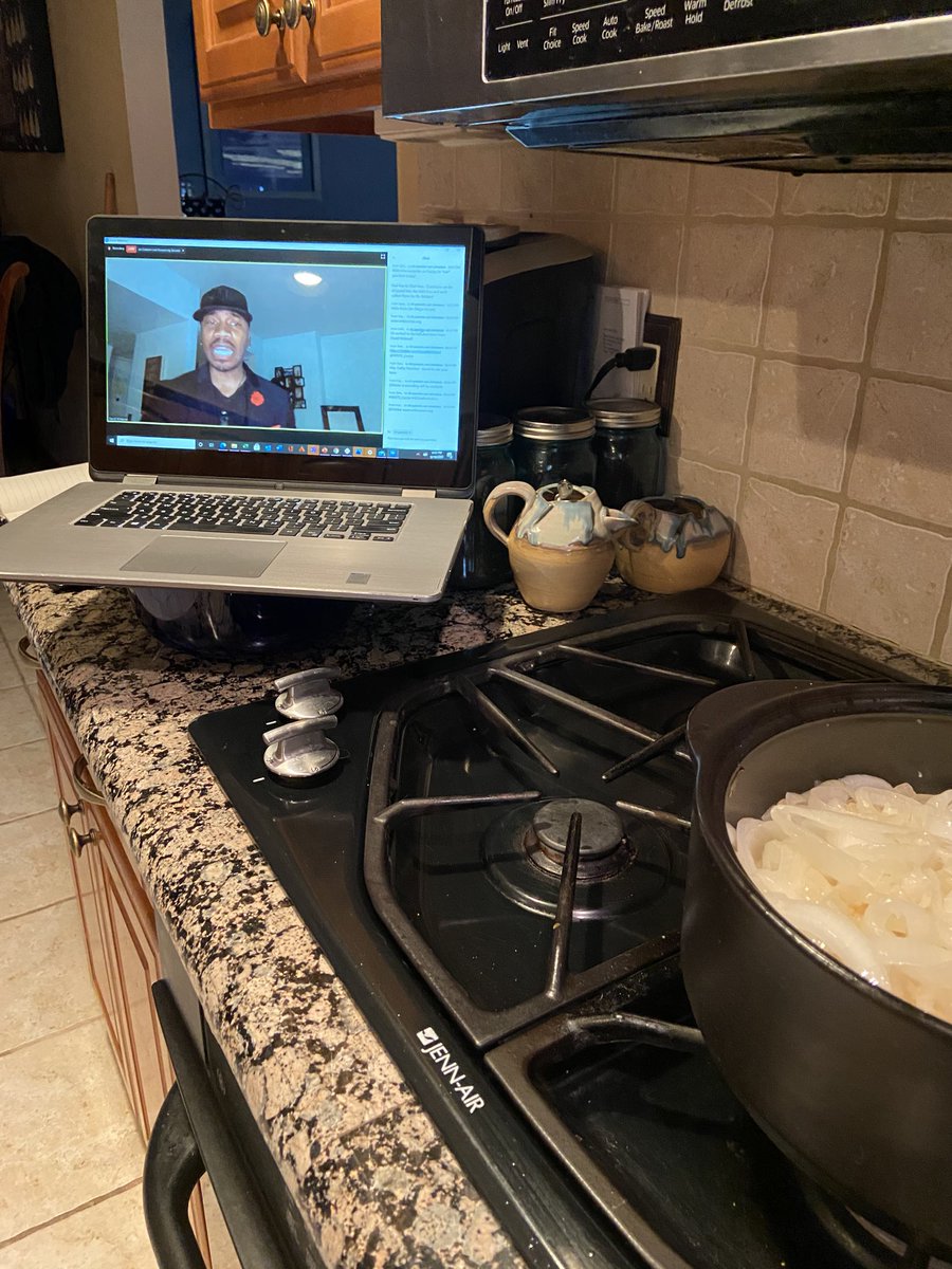 Shellie_Scott1's tweet photo. βThe best way to predict the future...is to create it.
How do we move forward?
We slow down.
We listen thickly.β-David Kirkland
Onions and ideas simmering over here.π₯°
If you have never heard David Kirkland speak, what are you waiting for?
##Write_Center #ATimeforAction https://t.co/AldUcD2Cx8