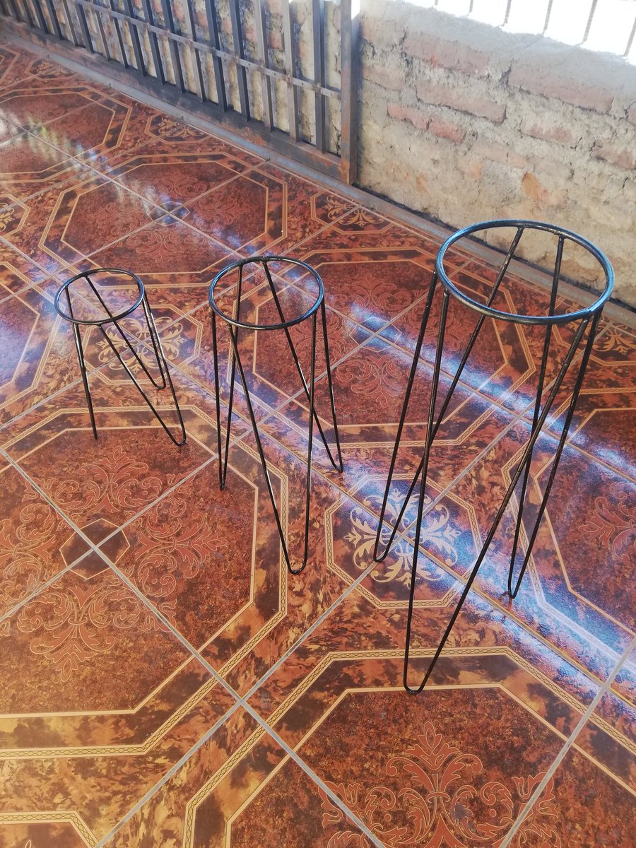 artefierros's tweet photo. Set de  3 portamaceteros ,de 80,60,40 cm de alto para macetas de 15 Cm https://t.co/wXeTNQcWuD