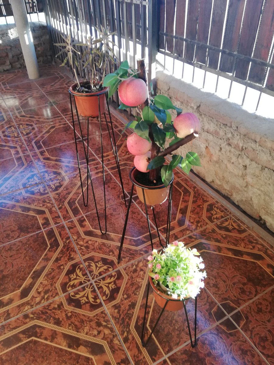artefierros's tweet photo. Set de  3 portamaceteros ,de 80,60,40 cm de alto para macetas de 15 Cm https://t.co/wXeTNQcWuD