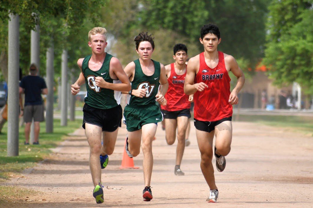 bcpdistance's tweet photo. So grateful for the opportunity to put on a Brophy uniform and compete again. 🙌

And please continue spreading the word: Arizona high school distance running is seriously deep and competitive. Colleges can find excellent kids every Saturday morning out here!!!

📸 @TanellaJ https://t.co/Br9vBS2I26