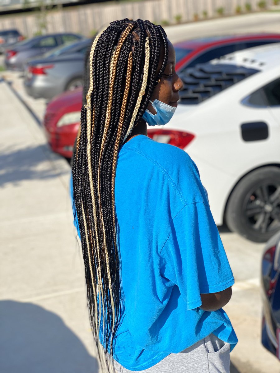 mae_carlie's tweet photo. Who doesn’t love a Good traditional box braid slay ? 😻🐒✨
•
•
IG: @cpcreationsss._ 🦋💕
#cpcreationsss #fortworthbraider #fortworthbraids  #dfwbraider #dfwbraids  #huntsvillebraids #shsu #shsu21 #shsu22 #shsu23 #shsu24 #shsuhair #shsubraids https://t.co/8LuEf5dJzJ