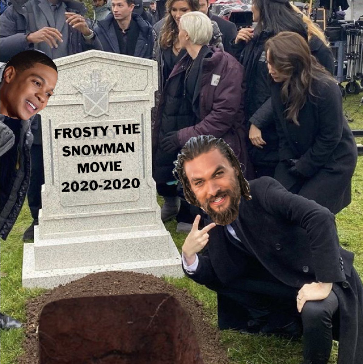 FilmGob's tweet image. RIP fake Frosty The Snowman movie, thought Jason Momoa would sellout his friends for a corncob pipe and a button nose.