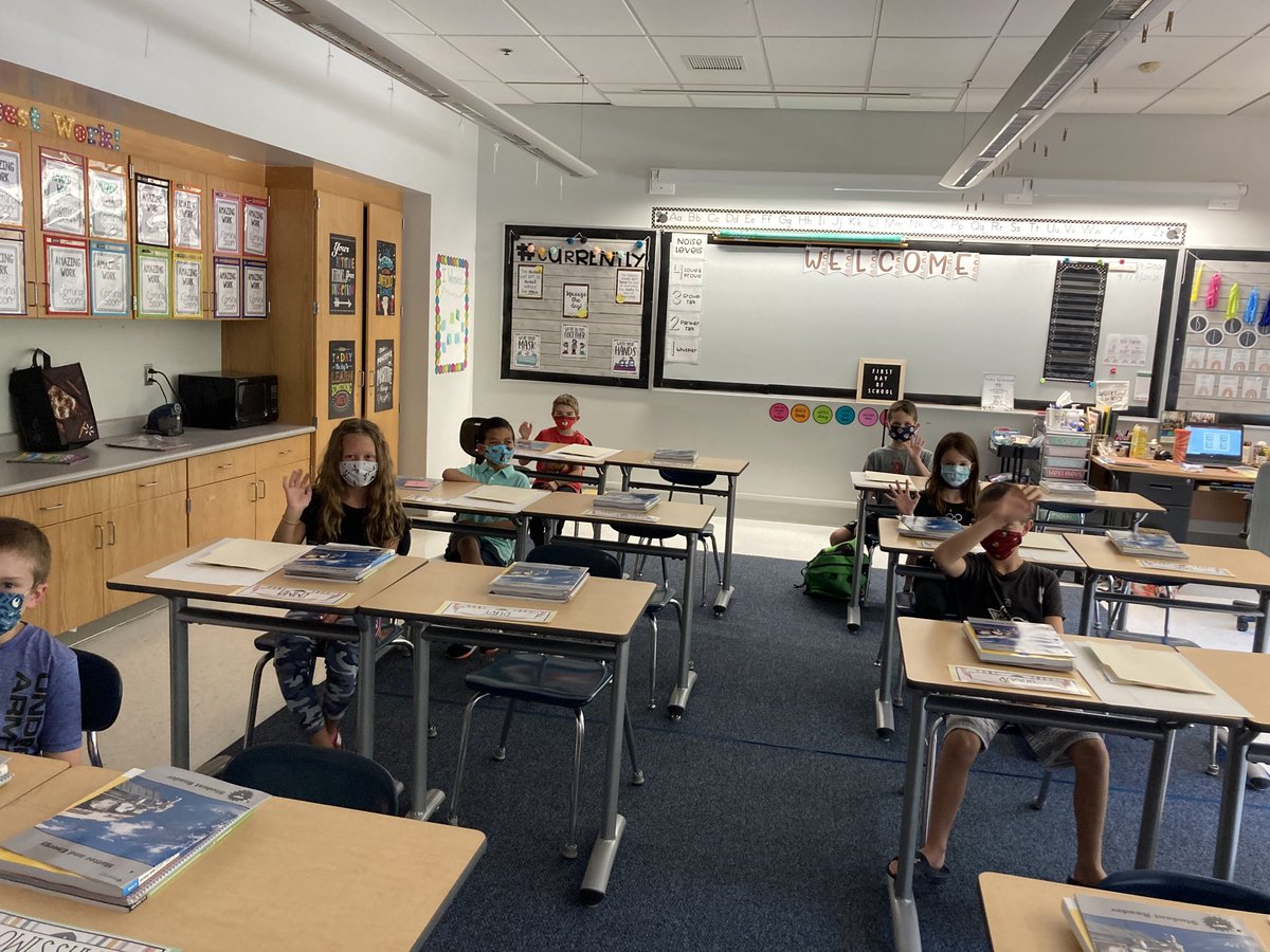 TheBatchBulldog's tweet photo. Looks much better than last weeks picture.. students in the seats!
#batchstudentsrock https://t.co/AkDn7wFAUP