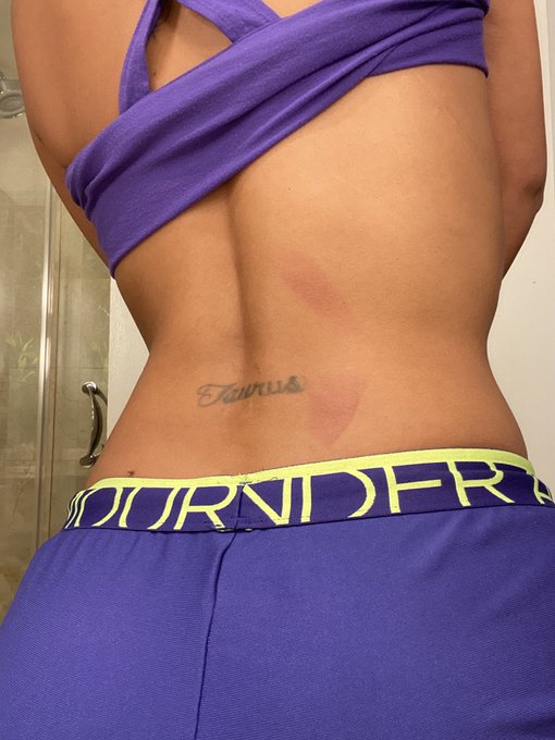 Ignore the 17 year old hoochie momma hoodrat tramp stamp lol .. but that&rsquo;s the burn 😂😩 https://t.co/