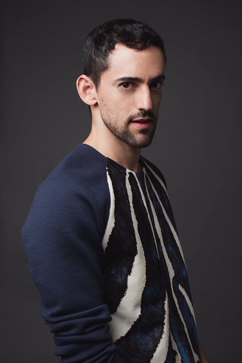 Retrato del talentoso #actormexicano <a href="/LuisGerardoM/">Luis Gerardo Méndez</a>  realizado por <a href="/RicardoTrabulsi/">Trabulsi</a> de <a href="/DiagonalMX/">Diagonal MX</a> 

#cinemexicano
#actormexicano