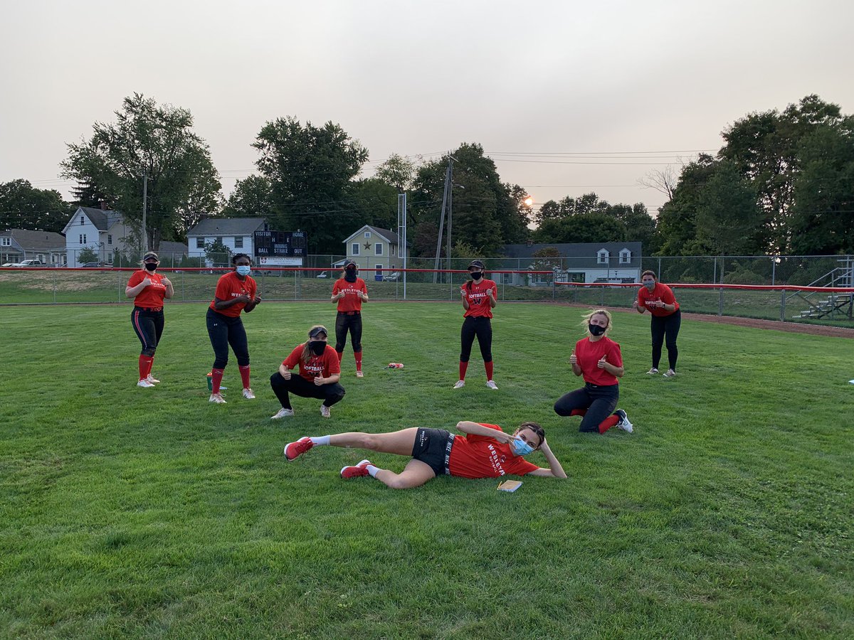 Wes_Softball's tweet photo. First Day of FALL PRACTICE in the books 🥎 Way to #WORK Wes‼️ https://t.co/HwnxnRKUBj