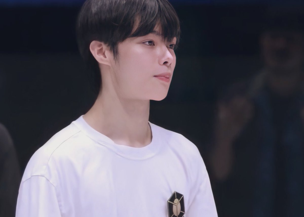 HanbinBrasil's tweet image. 📸 | Hanbin durante o episódio 11 de #ILAND

😌 Nosso menino é sempre muito esforçado! Essas fotinhos dele com o “broche” são tudo pra mim ~ 

cr. Ultimate_Hubi e HBR

#WEDONTSTOPHANBIN #ILAND_EP11 #HanniesLoveHanbin #HANBINYOUDIDWELL