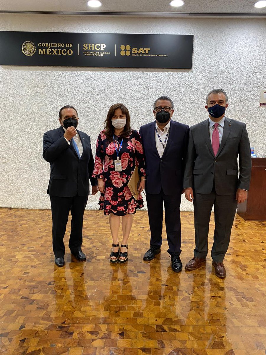 CONCAMIN's tweet photo. A través de nuestro presidente, @fcervantes5, la #CONCAMIN se reunió con Raquel Buenrostro, Jefa del SAT; la Administradora  General de AGAFF; el Administrador  General de Aduanas; el titular en funciones de Prodecon,  @Concanaco y otros organismos empresariales. 🤝 https://t.co/SQrKd8y5qr