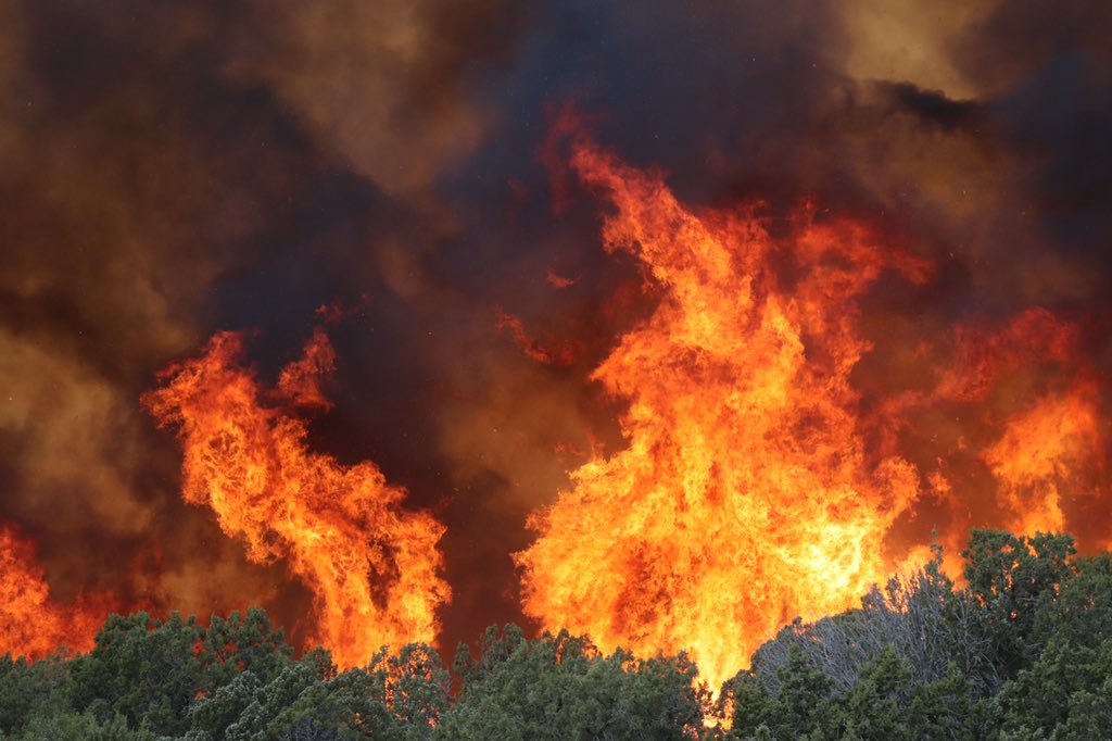 SGTCannonPIO's tweet image. One of our @UCSO Sergeants took these photos at the #GoshenFire yesterday. Since @Twitter doesn’t allow more than four pics at a time I’ll do them in stages. 1/3