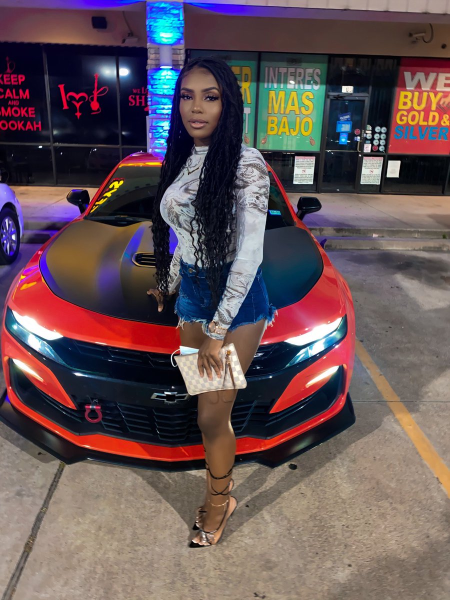 __maaddyyy__'s tweet photo. Ride with me bitch I’m perfect! 👅 https://t.co/PssNTlEApQ