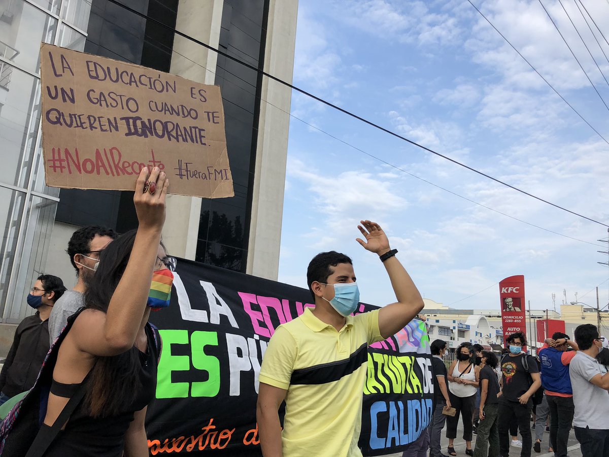 Jeanintriago_'s tweet photo. Los Jovenes en la actualidad somos los llamados a defender la Educación Superior Gratuita y la Salud Pública de calidad.

¡Seguiremos convocados y seguiremos organizados, ante un gobierno antipopular que se ha encargado de destruir lo PÚBLICO! 

#NoAlRecorte
#ContigoSomosFEUE🇪🇨 https://t.co/16bh5wClHN