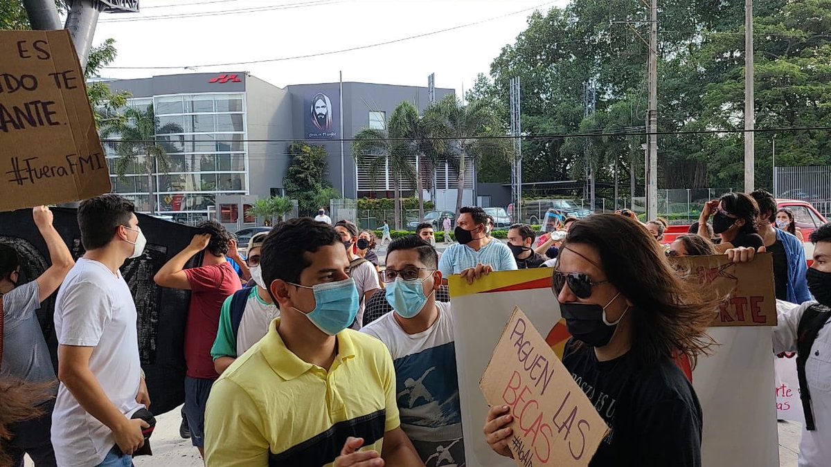 Jeanintriago_'s tweet photo. Los Jovenes en la actualidad somos los llamados a defender la Educación Superior Gratuita y la Salud Pública de calidad.

¡Seguiremos convocados y seguiremos organizados, ante un gobierno antipopular que se ha encargado de destruir lo PÚBLICO! 

#NoAlRecorte
#ContigoSomosFEUE🇪🇨 https://t.co/16bh5wClHN