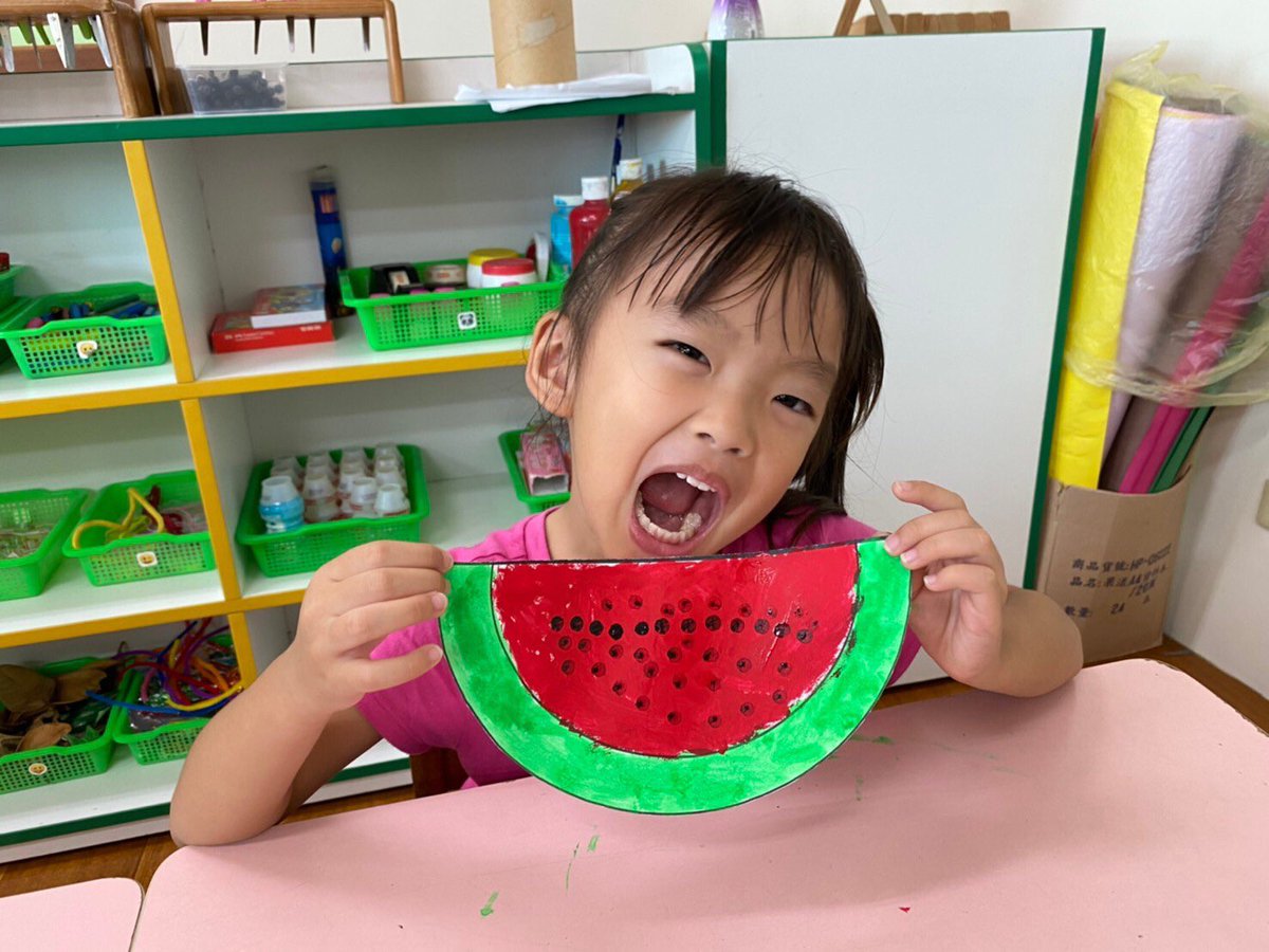 AmandaTsang2's tweet photo. Kids enjoy dot activities.
#InternationalDotDay https://t.co/J55Llm47oG