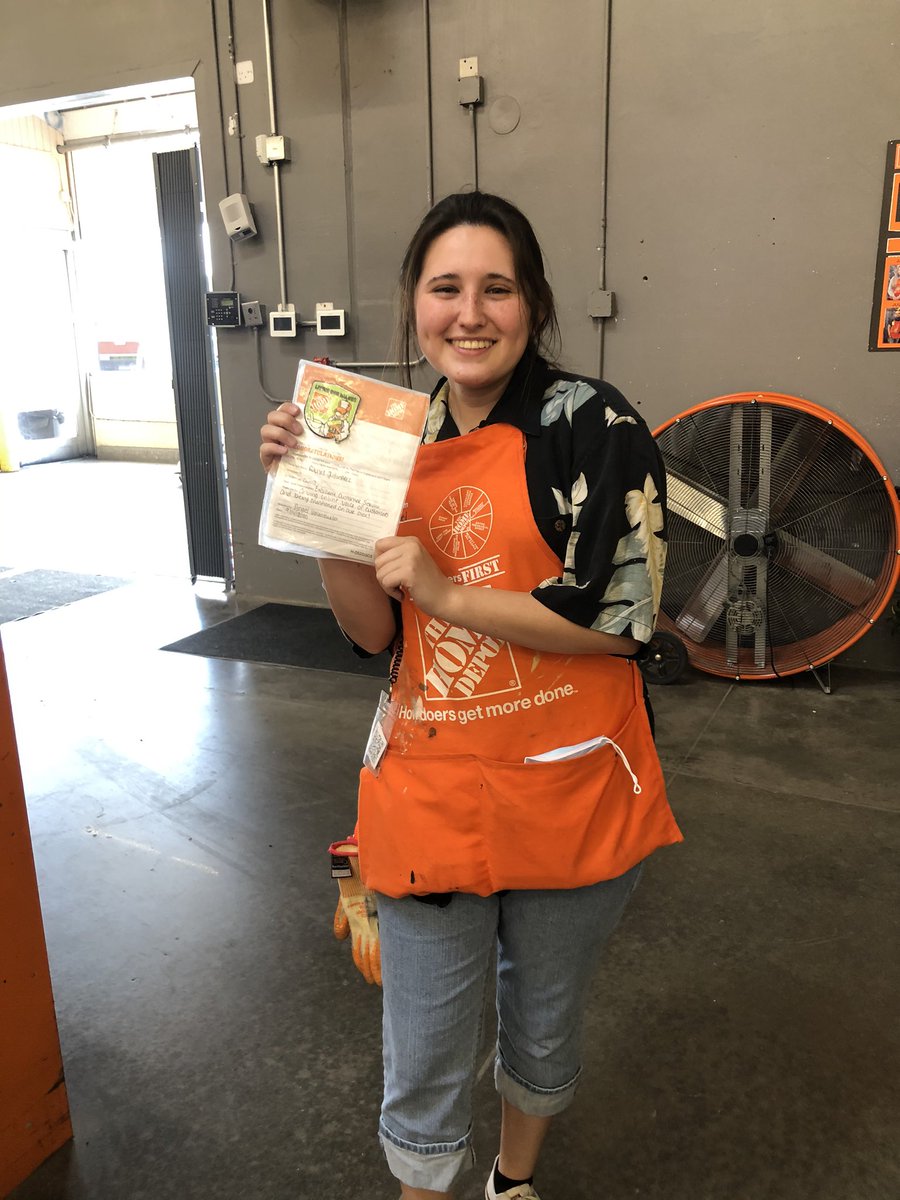 Shout out 🗣 to Rachel on her first Homer! She was mentioned on our OVOC and she always provides Excellent Customer Service! 👏🏻