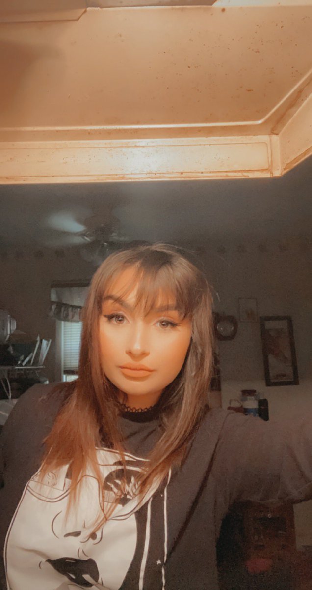 HasselChloe's tweet image. 