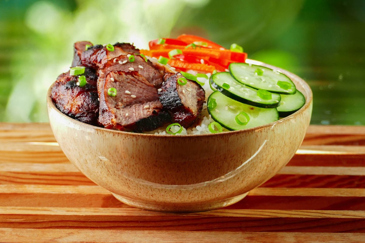 paintkitchenred's tweet photo. Instant Pot Char Siu is a pressure cooker adaptation of a Chinese pork bbq dish popular at Chinese restaurants. Slice the pork and serve with sauteed vegetables in a rice or noodle bowl or shred the pork for Asian-inspired tacos. #instantpot #charsiu https://t.co/1TWKnowZ00 https://t.co/8ja87QmiMs