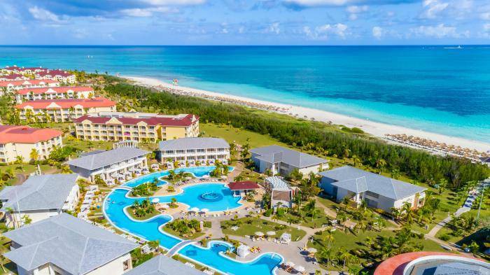 ParadisusVdro's tweet photo. Varadero is ready to welcome new visitors and better equiped! #timetoplanatrip #Varadero https://t.co/orMjcd0ZCL https://t.co/KSvI3ofaFl