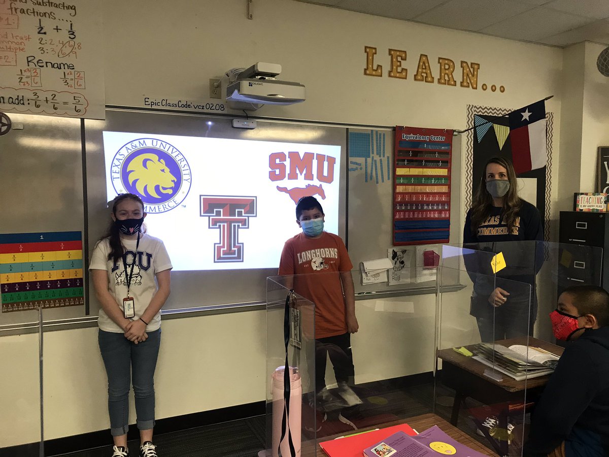 amyrule7's tweet photo. College Week @ Rochell ❤️ @RochellRangers https://t.co/3UnZz1Vtmq
