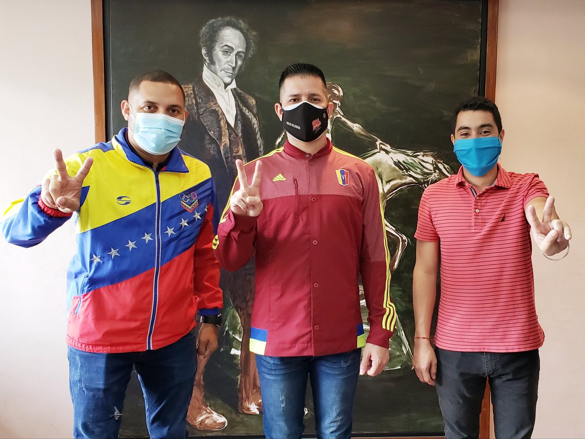 MervinMaldonad0's tweet photo. ¡Bienvenidos a nuestros 2 hermanos nuevos viceministros de juventud y deporte!
Con valores y trabajo vamos pa'lante muchachos
@aguirre_oliver @Jtovarpsuv

#14Sep https://t.co/4buevGyr2h