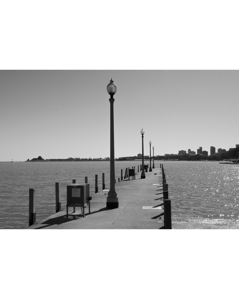 DesignMuseumChi's tweet photo. Design surrounds us every day. In Chicago, this is also true for Lake Michigan: we always know it’s there, though we might not see it. Join us on Tues, Sept 22 to celebrate Postcards to Chicago, the 600'-long mural we created along @NavyPier’s north side.

https://t.co/KKUpwL2xWb https://t.co/bdZiR1bdxy