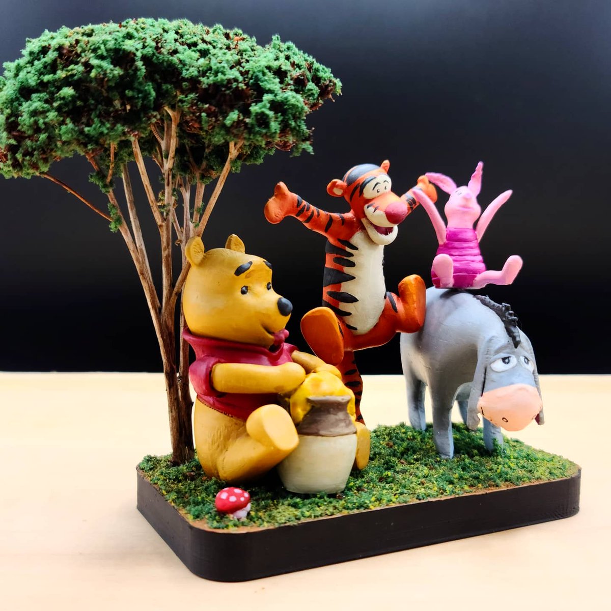 Zeeaxisprinting's tweet photo. Diorama finished!!!
the stls by:
Tyler Sumrall Tigger
Steve Solomon pooh
Tracy Sanford eeyore
Woopsicles piglet
Found on thinigverse. https://t.co/KUQ60M5lY0