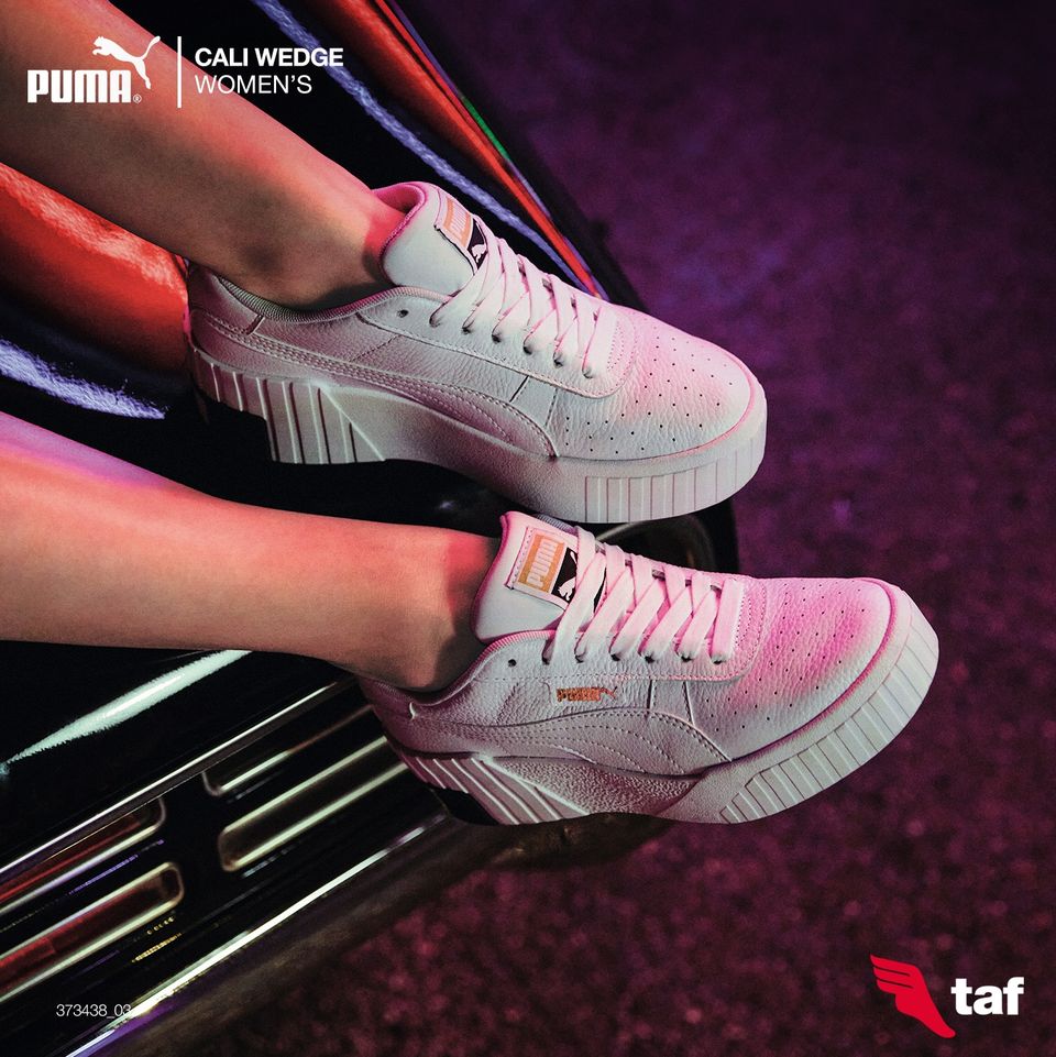 viaaltamx's tweet image. ¡Los #CALIWEDGE serán tus favoritos para esta temporada!
🤩👟👟
👇
ow.ly/T6yi50BfbJ2
.
#ViaAltaSalamanca 🍃 #TUVIAaLaModa