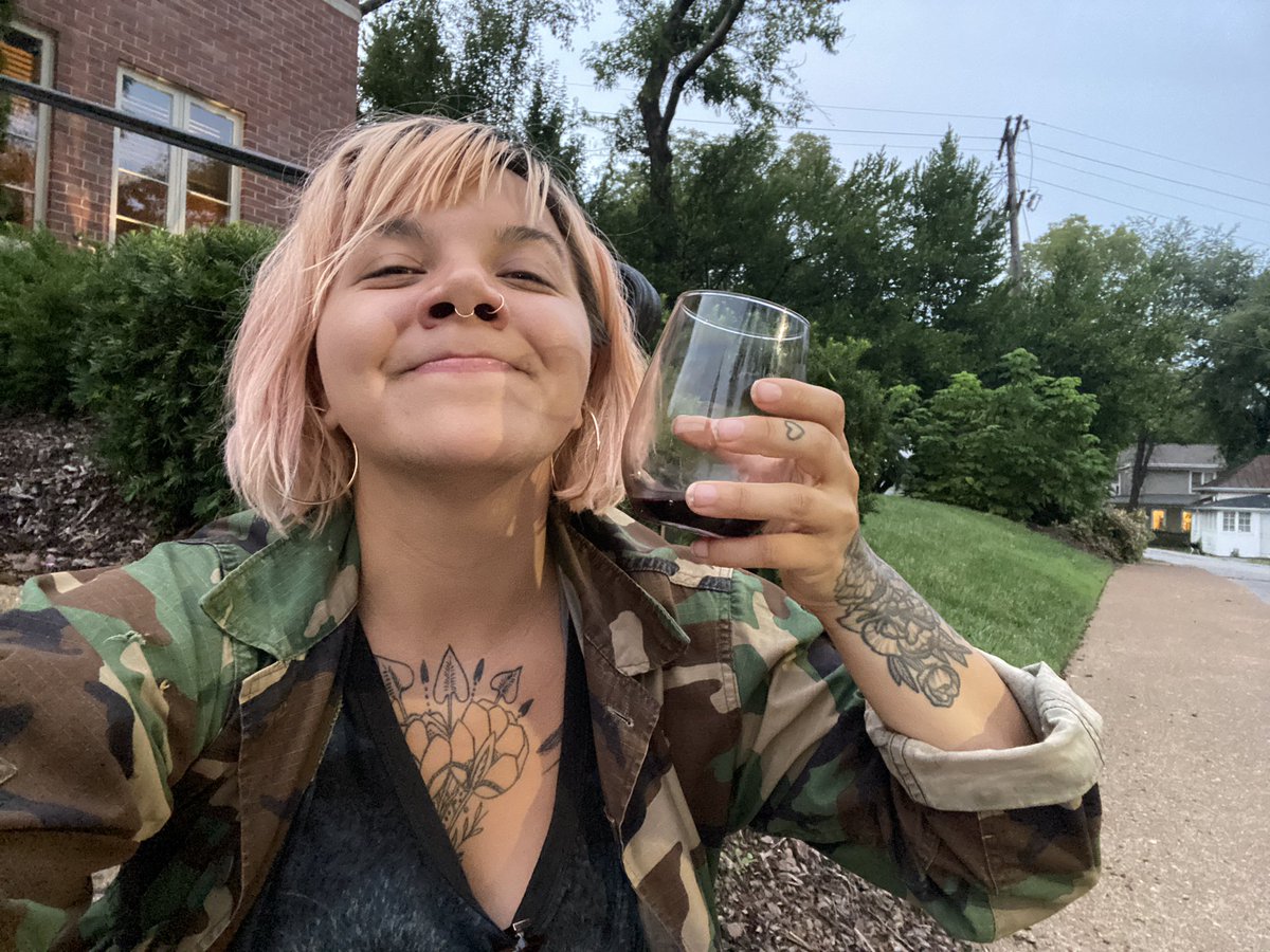 lenifaye's tweet photo. Shoutout to the priest who just gave us red wine to enjoy our bbq picnic sans utensils (used rib bones instead) https://t.co/CJxDWue1CQ