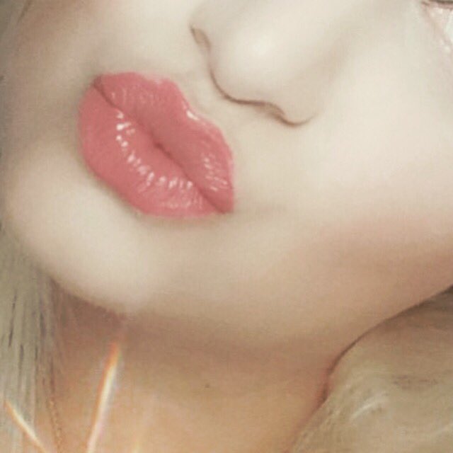 ChalotteKitty's tweet photo. Come chat with me on Onlyfans tonight!!! I always reply, I promise..I might even show you my if you ask nice 🥰

https://t.co/GGkPY2VqPC

#onlyfans #onlyfansgirl #comechatwithme #lips #whatthatmouthdo https://t.co/DspTmXUR8W