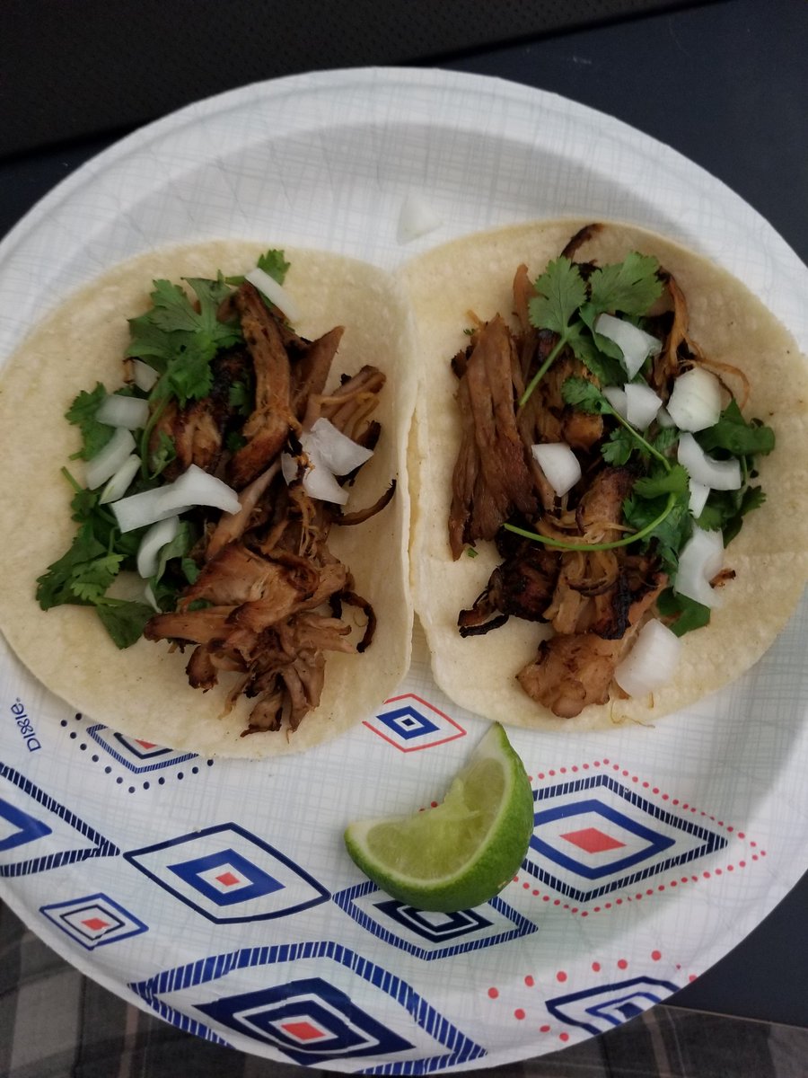 Elle_Ayyyye's tweet photo. Depression sucks, carnitas yum https://t.co/yTOOXgiyYM