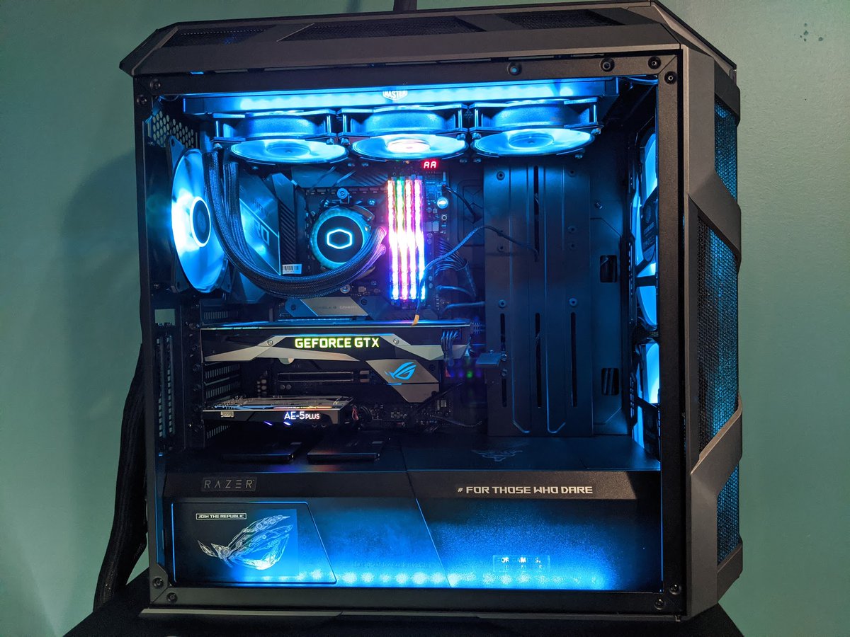 issadrac's tweet photo. @JayzTwoCents  This is the first PC i built since 2003   I would like  to get into overclocking. I watched one of your videos about it but i'm not sure if it works on my setup
Ryzen9 3900x
Rog Crossfire hero VII
DDR4 3200 (PC4 25600) CL14
 AIO 360
1200 PSU https://t.co/HjkwGP7Ifu