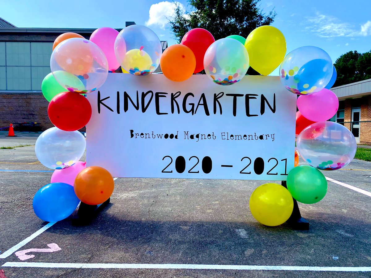 k_turned_middle's tweet photo. When your babies miss their first day of school, you gather the kindergarten team and throw a socially distanced parade. 

#2020teacher #virtuallearning #kindergarten @WCPSS https://t.co/iIbrW7m9ba