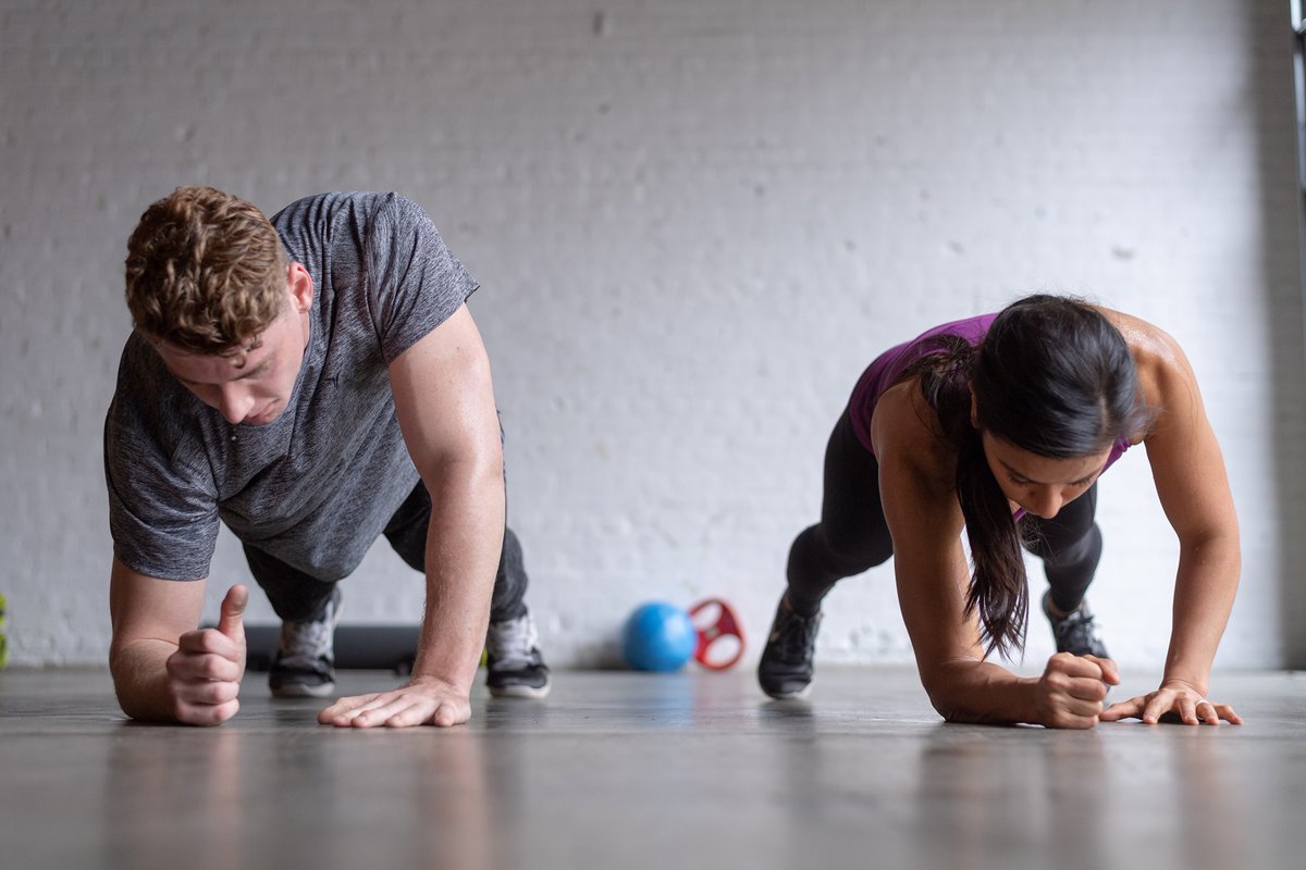 Mondays are just like planks, better with a buddy. Who are you moving with today?

#MotivationMonday