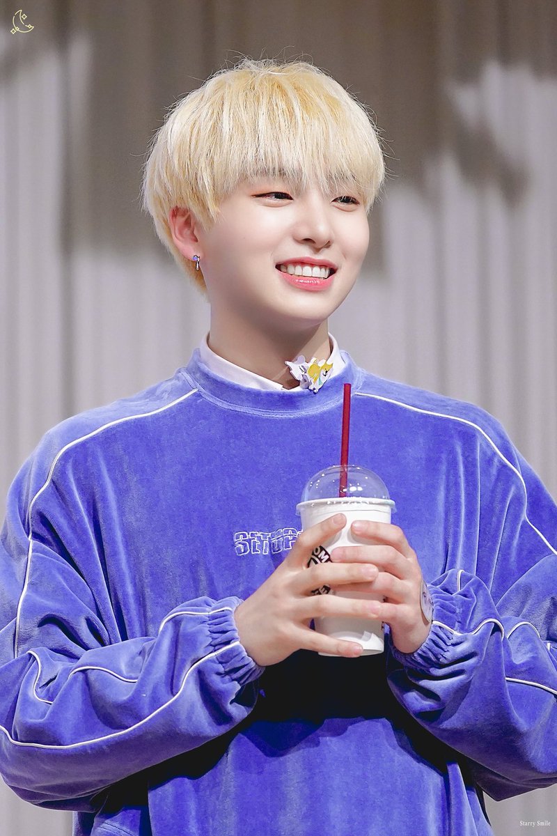 PLEASE TAKE ALL MY UWUs  if seoho smiles at me like that i'll definitely blush and run away and sob 