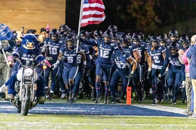 AkanaTausili's tweet photo. Truly blessed and honored to receive an offer from Utah State Aggies!! 🔵⚪️ #GoAggies https://t.co/Wybp6ywEgy