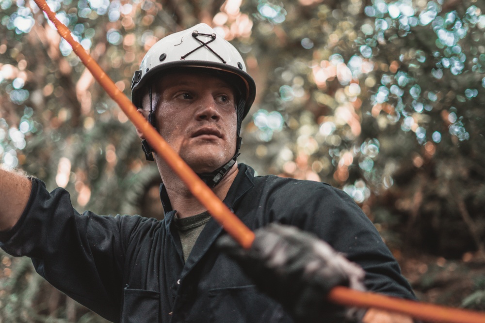 USPACOM's tweet photo. U.S. @PacificMarines with Chemical, Biological, Radiological, and Nuclear Platoon, Headquarters Battalion, #3MARDIV participate in a rope rescue technicians course at Marine Corps Air Station Futenma, Okinawa. #CBRN #SemperFi #FreeandOpenIndoPacific. https://t.co/QaZ7RUYGL6
