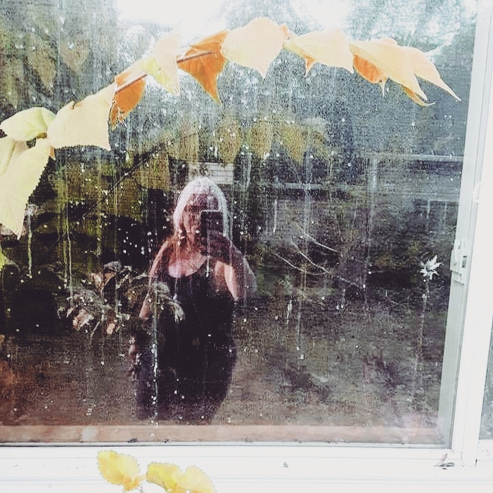ToursAroundMI's tweet photo. When you stop by Jackson's most haunted house, the window reflection might show a ghost boy running behind you. Can you see him &amp; any others?

Photo credit: Amy Kienutske

#GhostStories #GhostTours @ExperienceJxn #ExperienceJackson #PureMichigan #ExperienceLife https://t.co/RR3FB0nH55