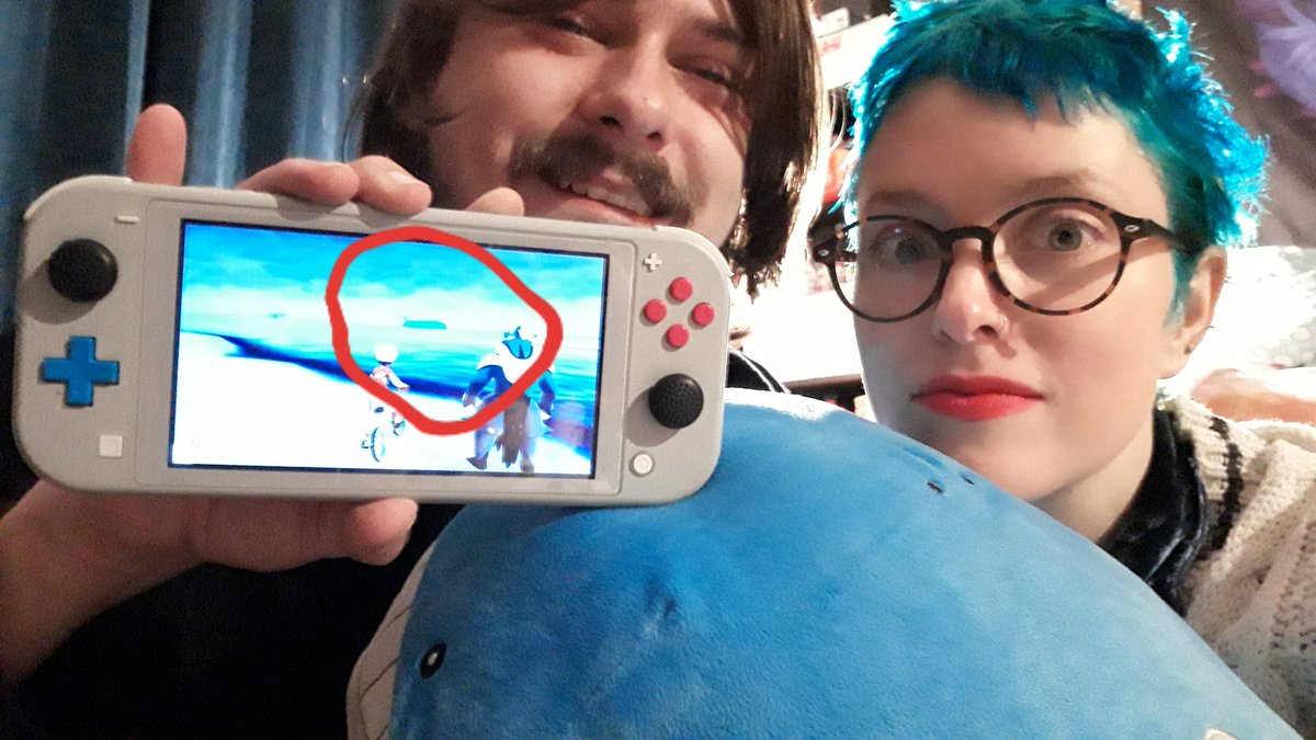 Tiffabella_C's tweet photo. Cuddling my Wailord as @Jonnyblaze217 spots a mystery object! What could it be??? 🐳

@NintendoAmerica #PokemonSwordShield @Pokemon #wailord #mystery #pokemon #pokemonshield https://t.co/pqYTSF58Lr